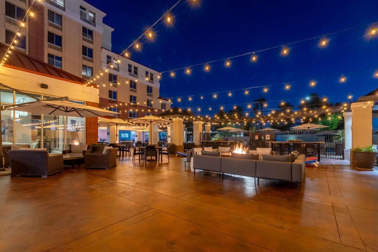 Hilton Garden Inn Scottsdale Old Town Exteriör bild
