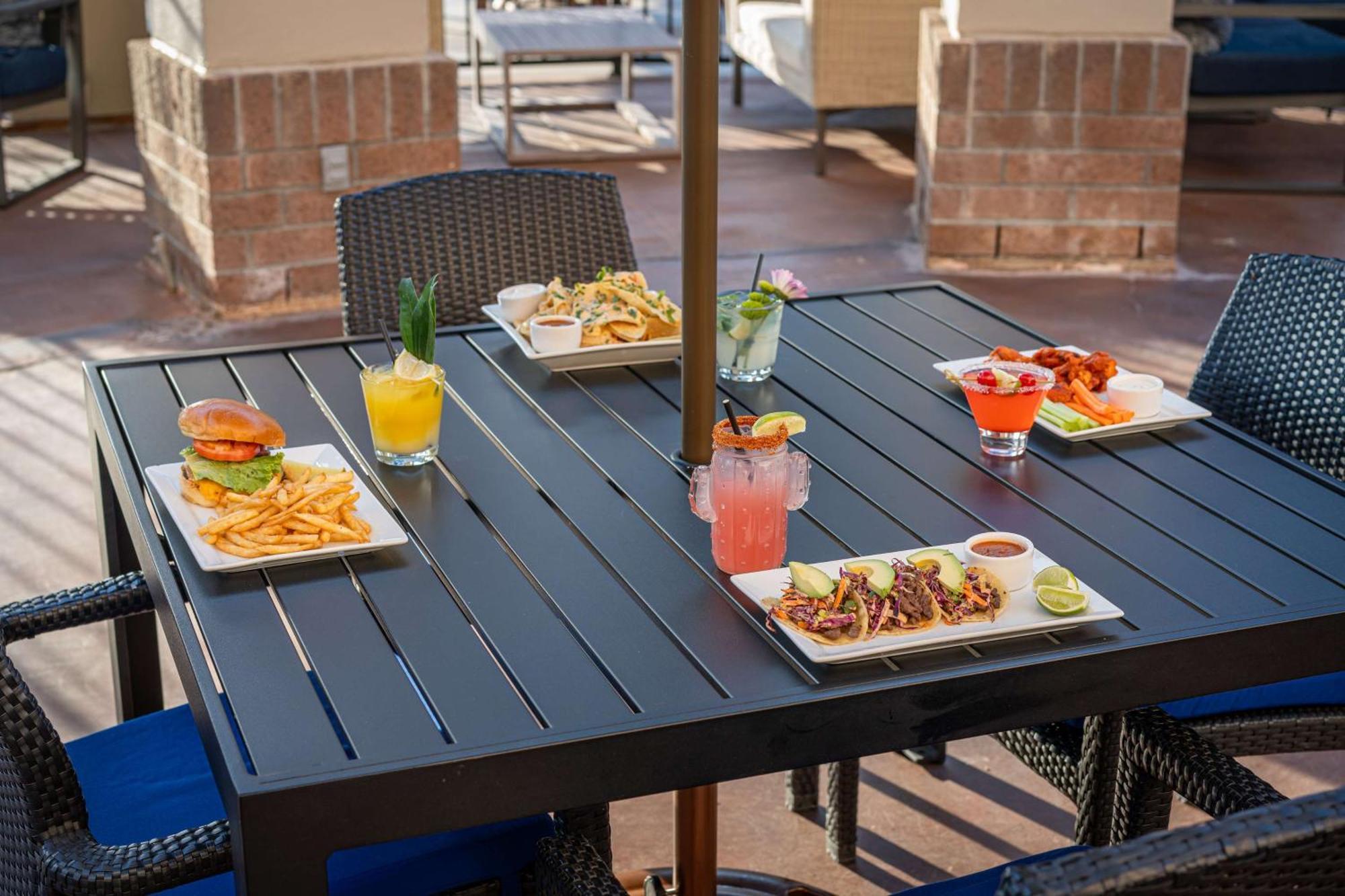 Hilton Garden Inn Scottsdale Old Town Exteriör bild