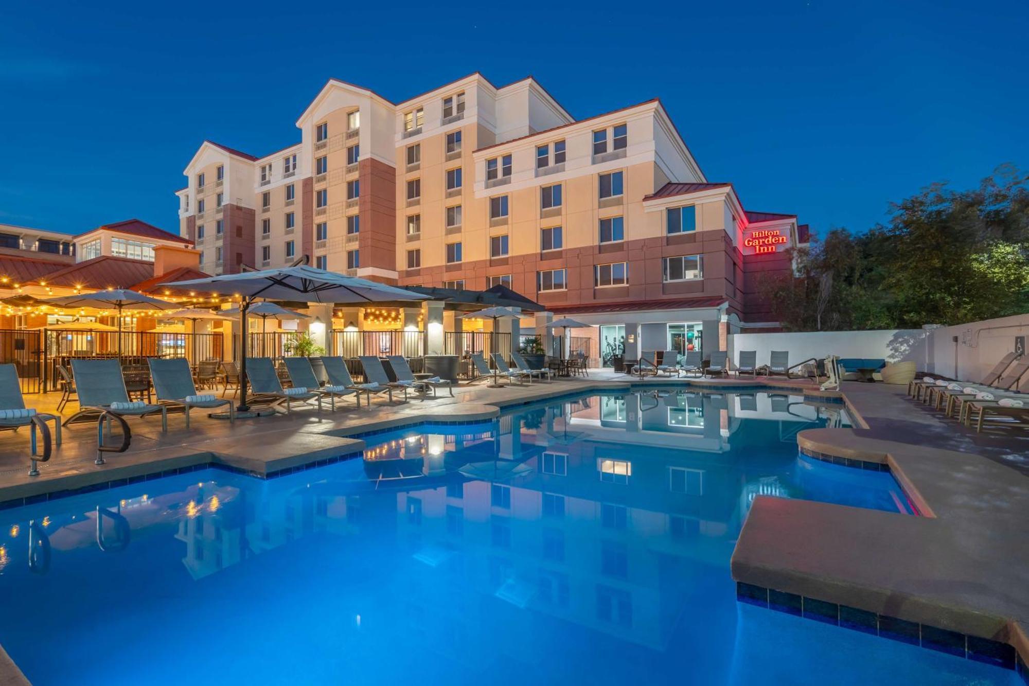 Hilton Garden Inn Scottsdale Old Town Exteriör bild