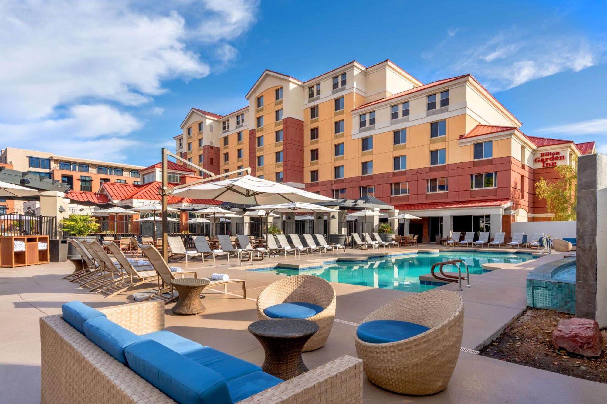 Hilton Garden Inn Scottsdale Old Town Exteriör bild