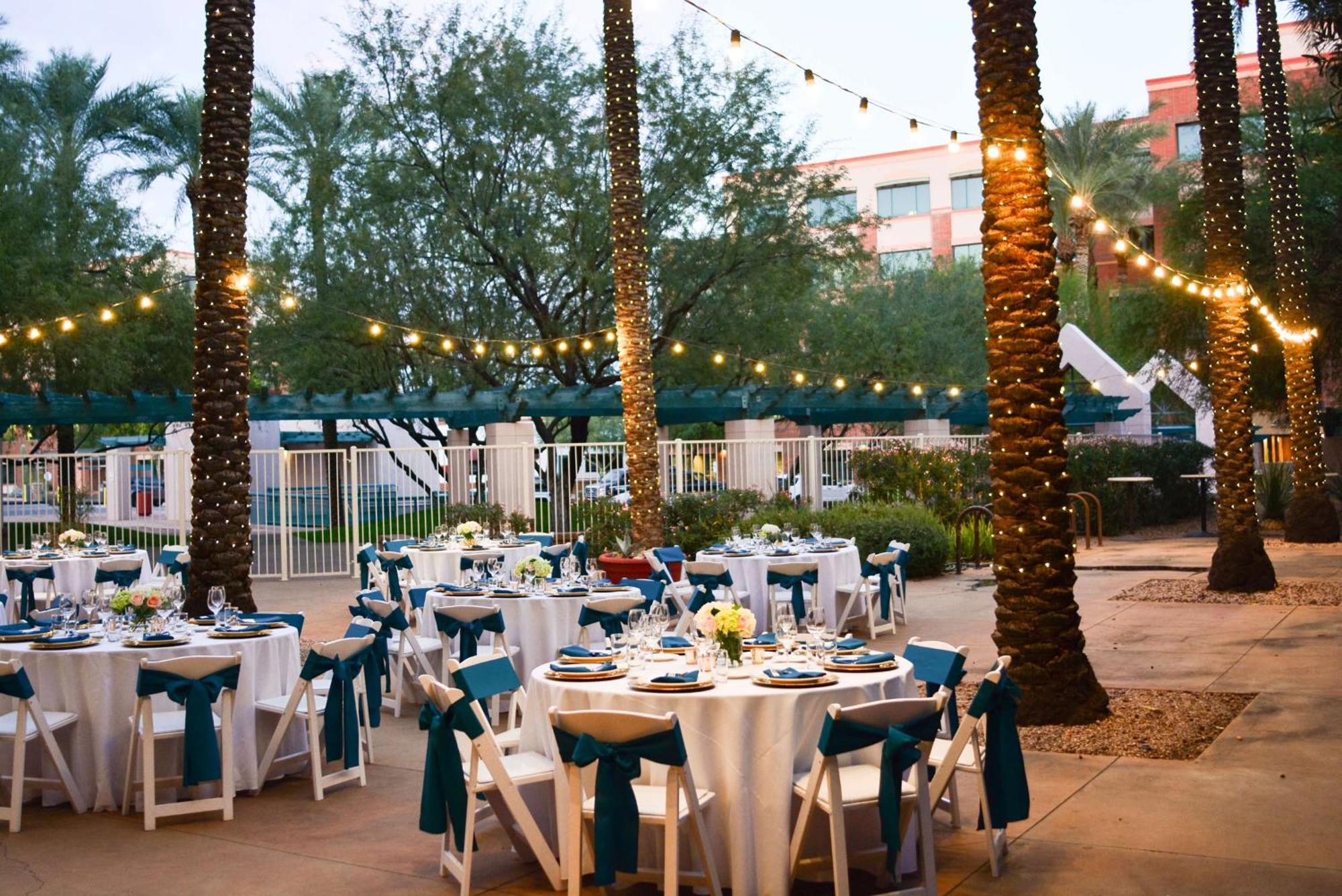 Hilton Garden Inn Scottsdale Old Town Exteriör bild