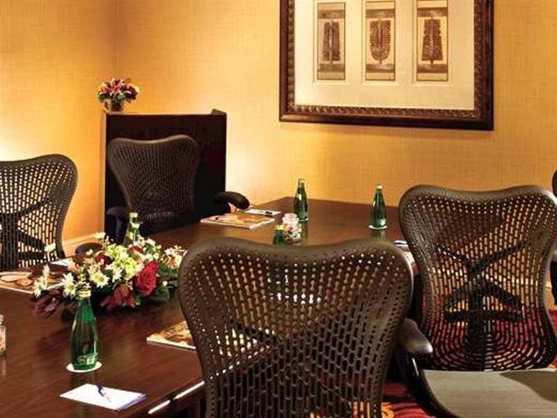 Hilton Garden Inn Scottsdale Old Town Exteriör bild